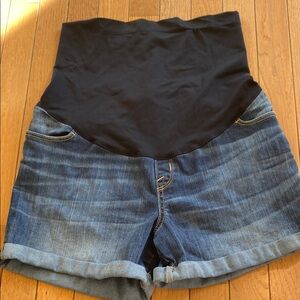 Liz Lange Maternity MIDI Denim Shorts